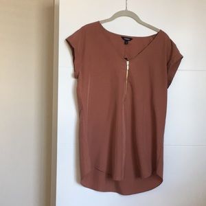 express gramercy tee with zip front